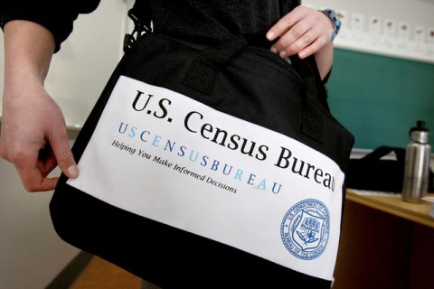 USA - Census - Classes Begin to Train Workers