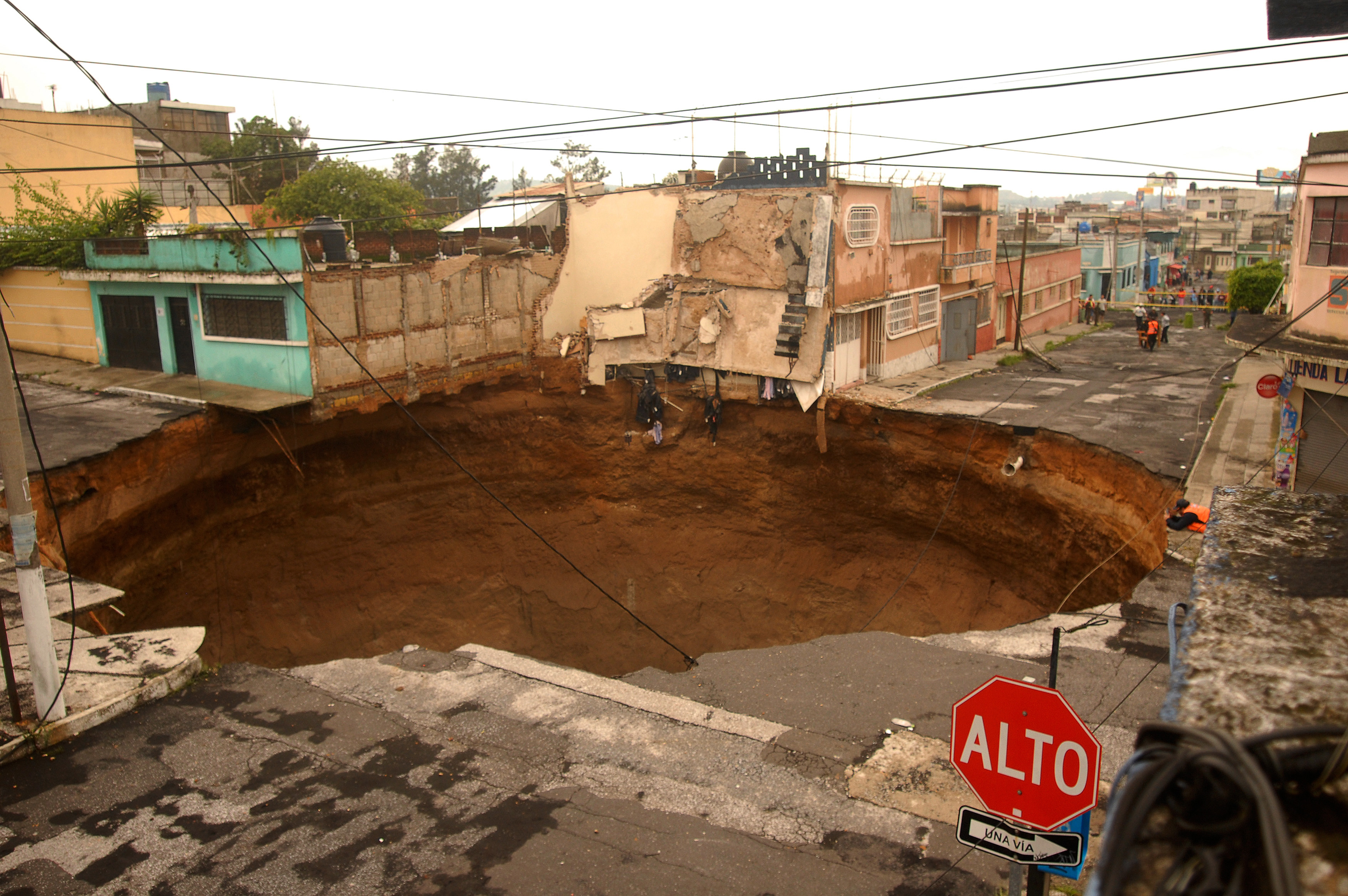 massive sinkhole in mexico