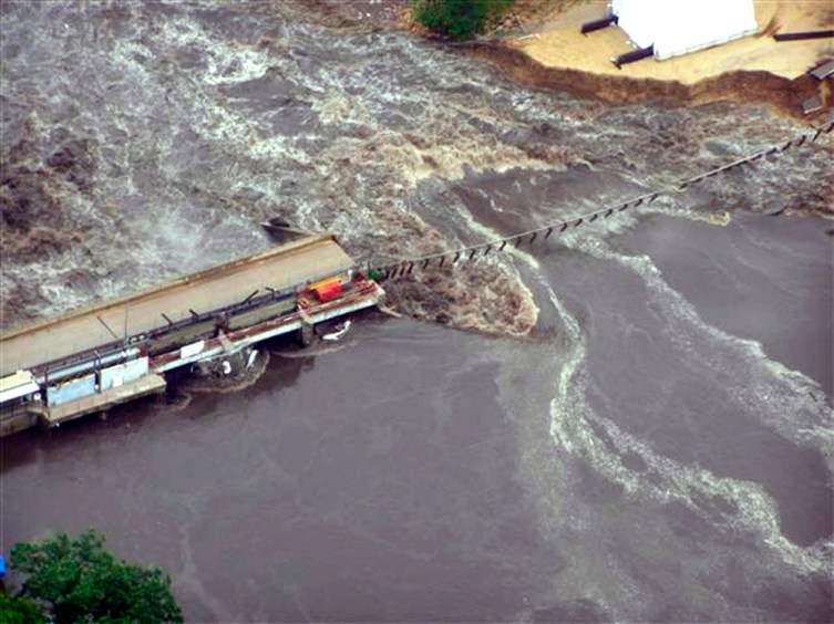 Flood Destroys Iowa’s Lake Delhi In One Day