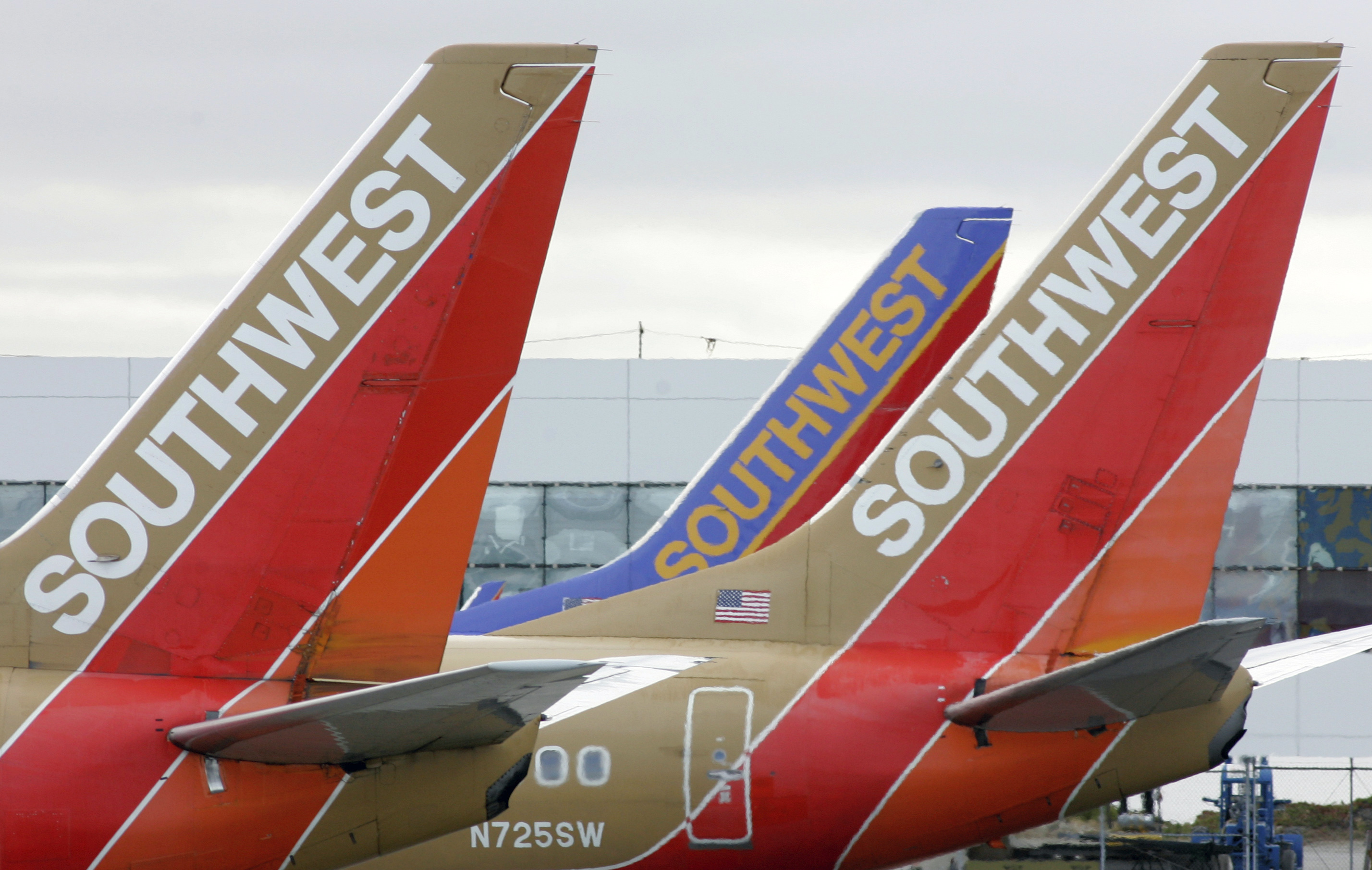 southwest airlines pilot says lets go brandon