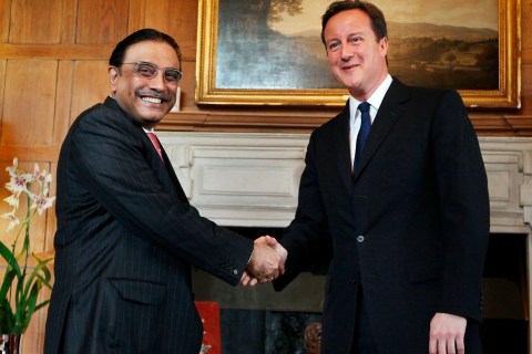 Britain's Prime Minister David Cameron and Pakistan's President Asif Ali Zardari 