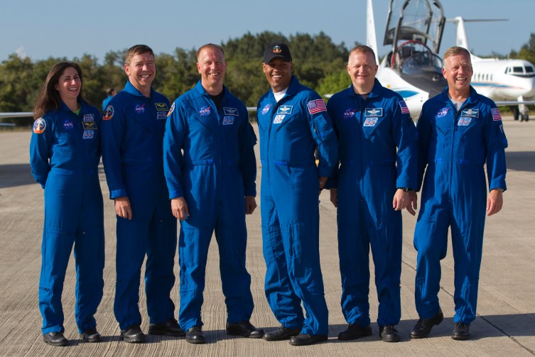 A Final Discovery: Space Shuttle Gears Up For Last Mission Wednesday ...