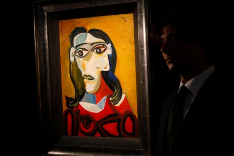 Pablo Picasso's painting "Jeune Fille aux cheveux noirs