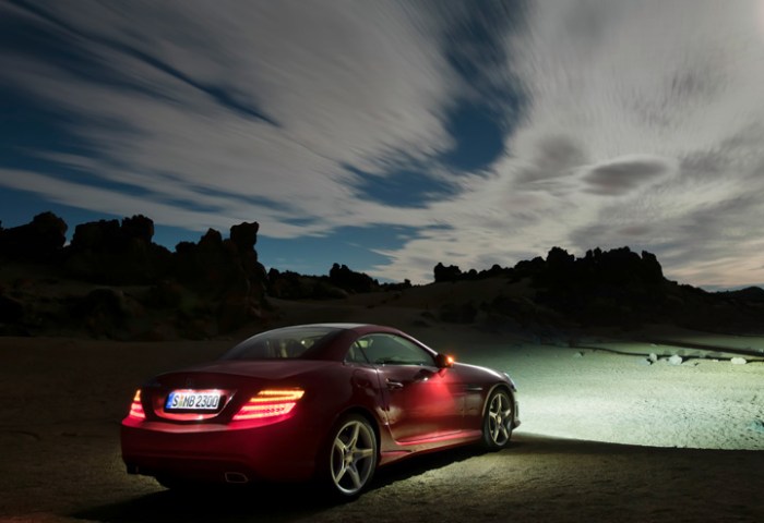 Mercedes-Benz Unveils 2012 SLK
