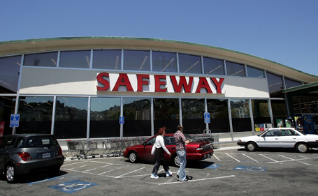 Safeway Posts Larger Than Expected Q2 Profit