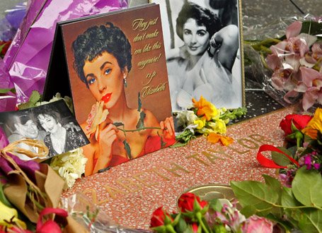 Hollywood Mourns Elizabeth Taylor