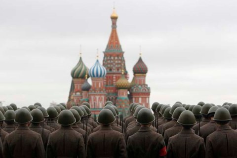 Russian servicemen in historical uniforms take part in a military parade rehearsal in Moscow's Red Square