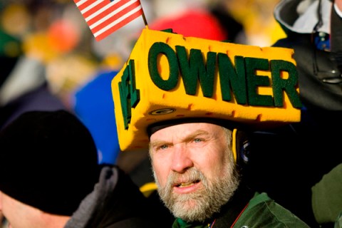 Fans wait to see the NFL Super Bowl champions Green Bay Packers at Lambeau Field in Green Bay