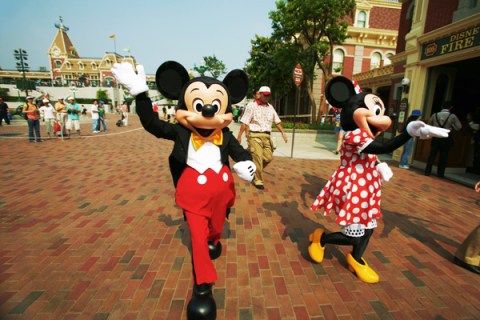 Mickey Mouse and Minnie Mouse welcoming visitors, Main Street, Hong Kong Disneyland, Lantau Island, Hong Kong, China