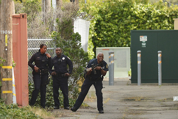 Oakland School Shooting: Photos from the Scene