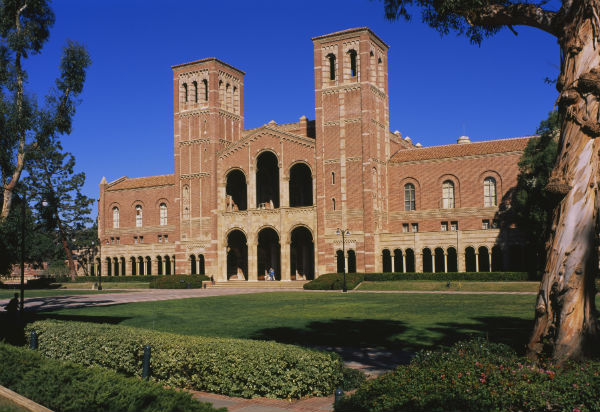 Ucla Mistakenly 'admits' 894 Students On Waiting List 