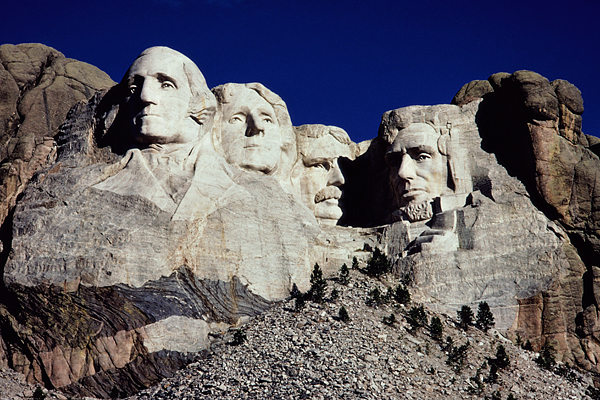 are dog allowed at mount rushmore