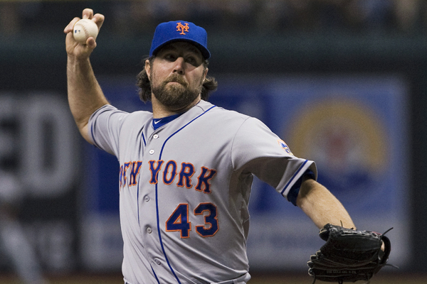 Dickey deal brings Mets a big-time arm in pitching prospect