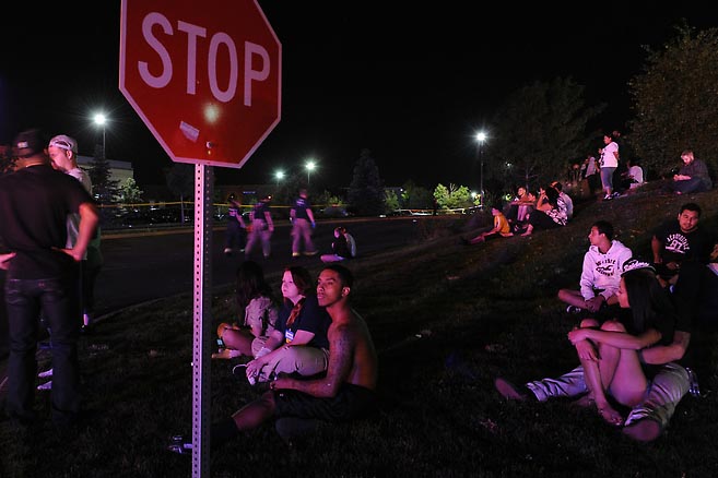 PHOTOS Gunman Open Fires At A Midnight Showing Of The Dark Knight   Aurora Colorado Movie Theater Shooting 05 