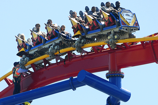 Superman Stalled Riders Stranded 150 Feet in Air When Roller