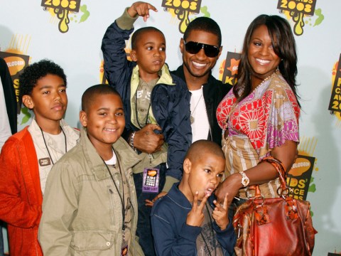 Usher con Tameka Foster y otros miembros de la familia en los Kids' Choice Awards 2008 de Nickelodeon. Kyle Glover es el niño que lleva en brazos. 