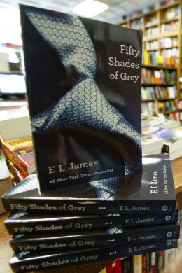 Copies of the book "Fifty Shades of Grey"