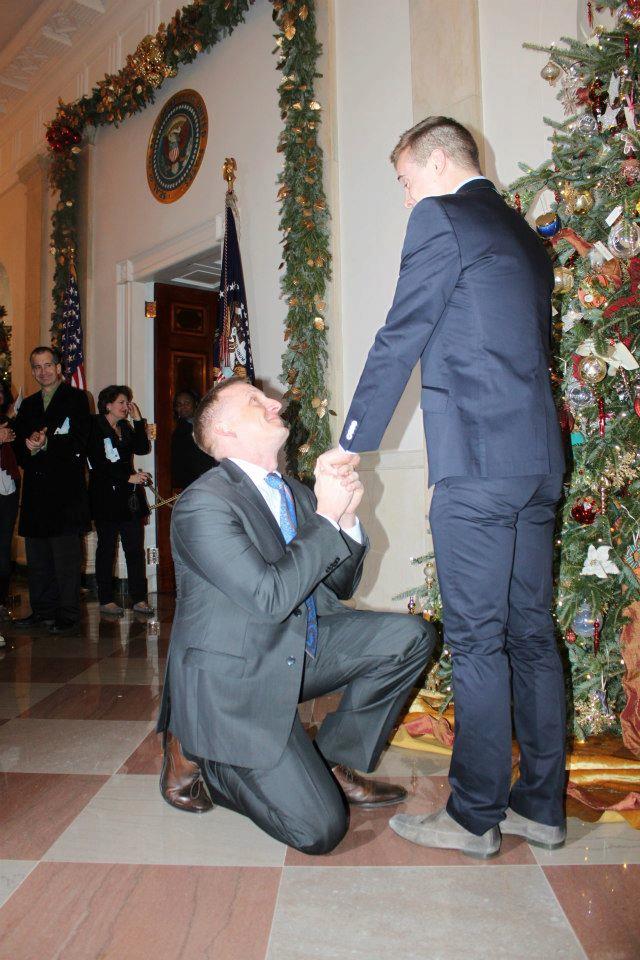 U S Marine Makes First Ever Same Sex Marriage Proposal In The White