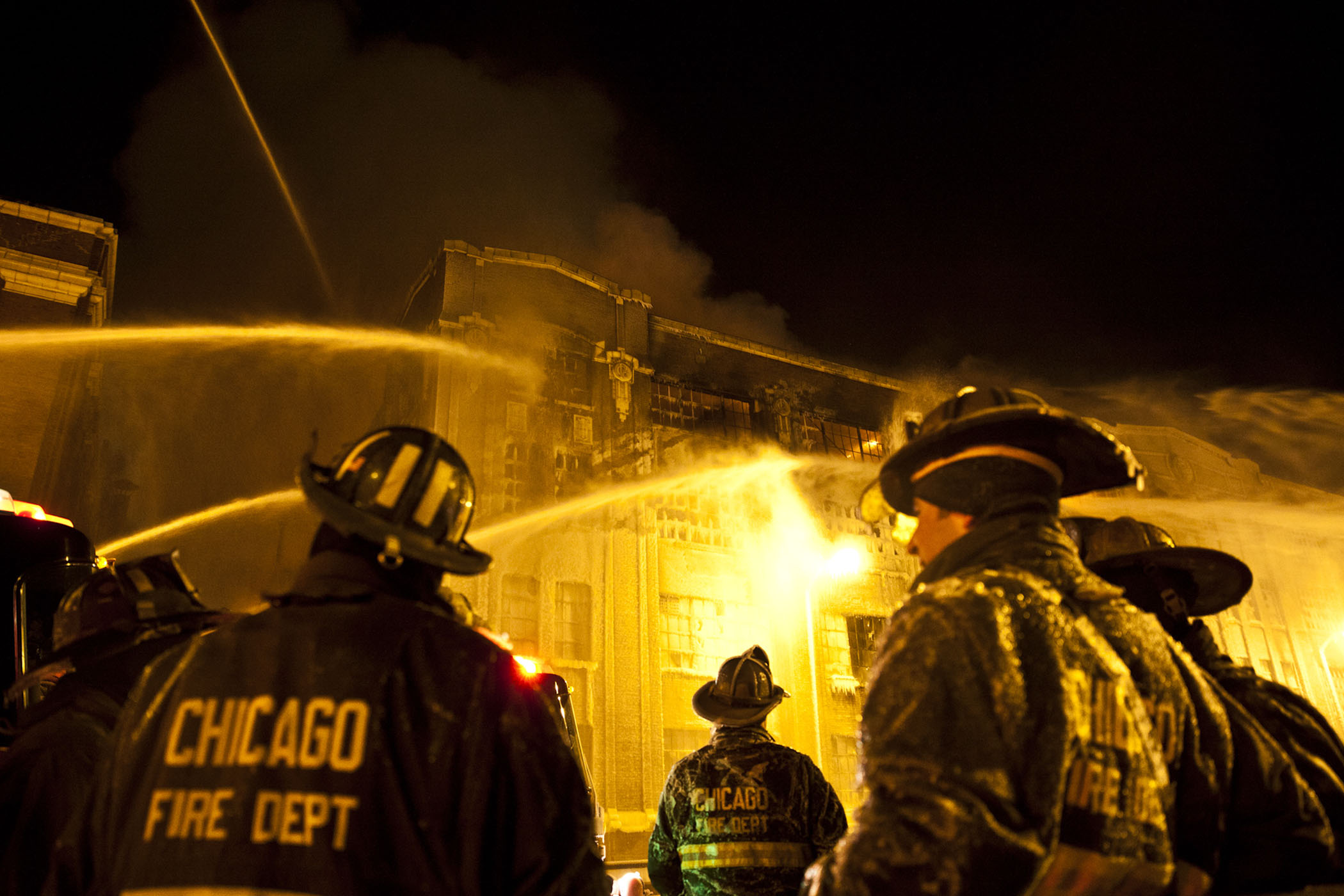 Fire And Ice: Hundreds Of Firefighters Fight Massive Blaze On Chicago’s ...