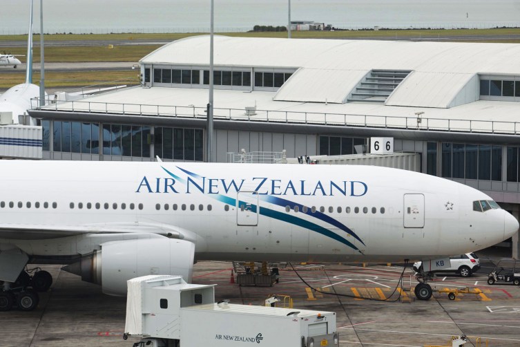 This Is Your Pilot Sleeping: Air New Zealand Pilot Nods Off — Twice ...