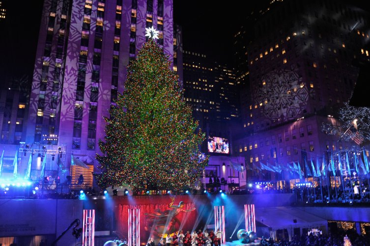 Rockefeller Center Christmas Tree Is Lit | TIME.com